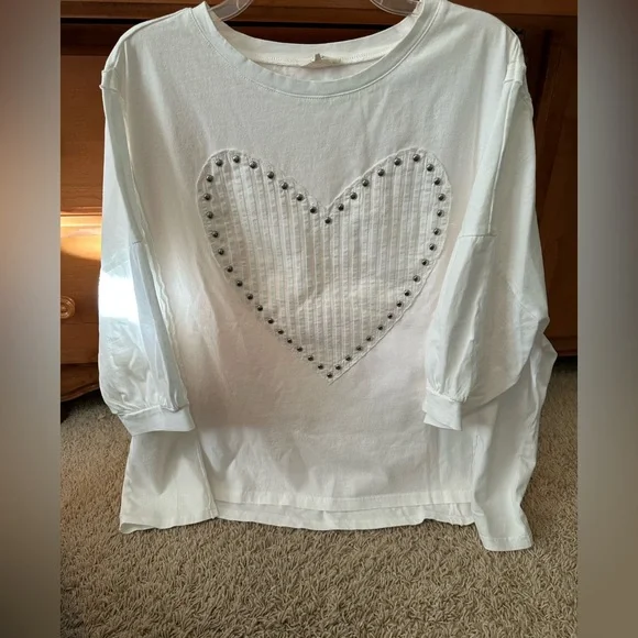 Easel Studded Heart Top - Picture 2 of 7